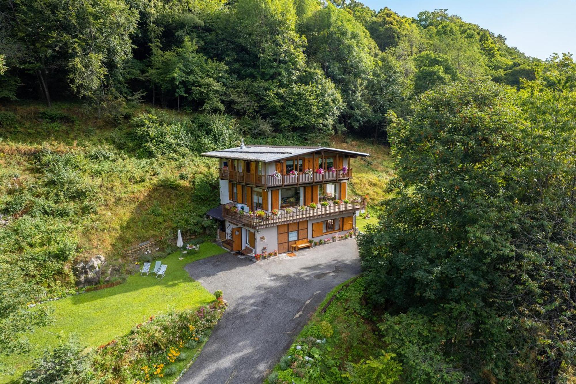 La Finestra Sul Monviso Apartment Крисоло Екстериор снимка